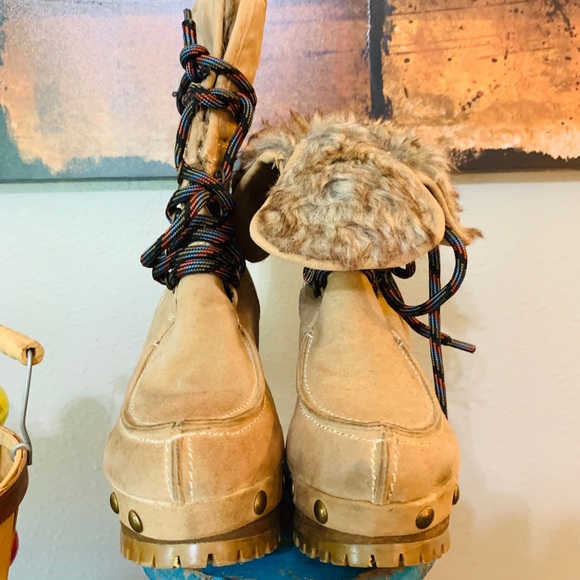 FUR-LINED LACE UP HIKING BOOTS  🥾 7 - Picture 2 of 6